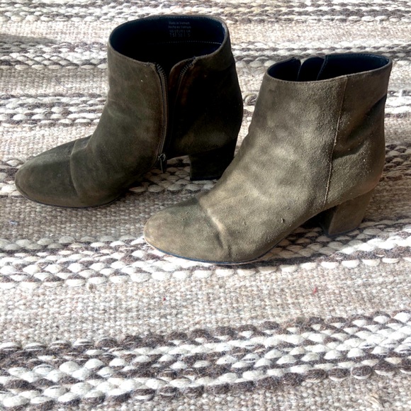Green Suede Boots size 7.5 US - Picture 2 of 3